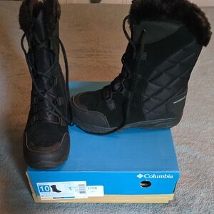 Columbia Women's Black Winter Boots
